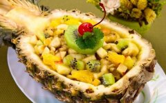 Салат «Ананас» из фруктов