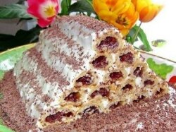 Торт с вишней и сметаной «Монастырская изба»