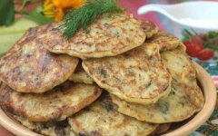 Постные оладьи из кабачков с грибами в духовке