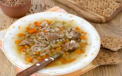 Говяжий суп с гречкой и картошкой