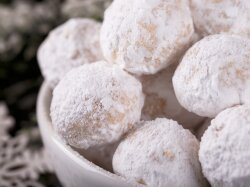 Орехово-ванильное печенье «Снежки»