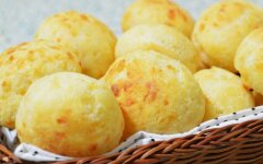 Бразильские заварные булочки с сыром