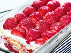 Клубничный тирамису с печеньем