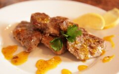 Свиные медальоны в апельсиновой карамели