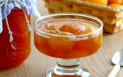 Варенье из целых абрикосов с ядрами