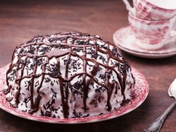 Торт «Трухлявый пень» с сухофруктами на кефире