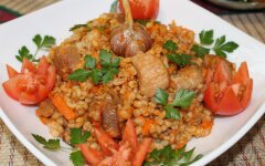 Плов из говядины с перловой крупой