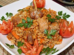 Плов из говядины с перловой крупой