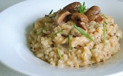 Ризотто с шампиньонами, белыми грибами и пармезаном