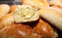 Пирожки с капустой, яйцом и луком в духовке