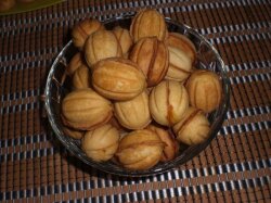 Печенье «Орешки» на майонезе в орешнице