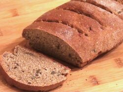 Бездрожжевой пшенично-ржаной хлеб с медом и семечками