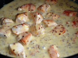 Куриное филе с чесночно-сливочным соусом