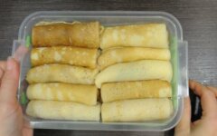 Блинчики с грибами и луком на завтрак