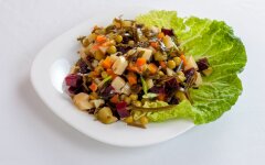 Витаминный винегрет с морской капустой