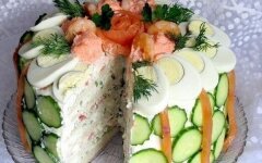 Скандинавский закусочный торт с красной рыбой