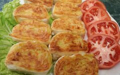 Рулет из лаваша с картошкой, морковью и сыром