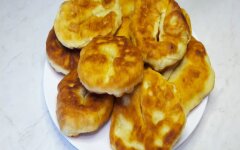 Жареные лепешки на кефире с содой