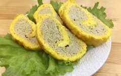 Сырный рулет со свиным фаршем