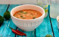 Том ям с кокосовым молоком и морепродуктами