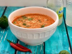 Том ям с кокосовым молоком и морепродуктами