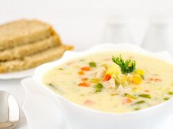 Сливочный суп с куриным филе и овощами