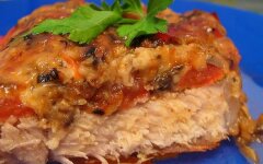 Острая свинина с шампиньонами и сыром