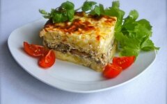 Картофельная запеканка с курицей и шампиньонами в мультиварке
