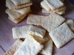 Домашнее галетное печенье «Мария» с молоком