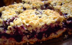 Песочный пирог с вареньем и крахмалом в мультиварке