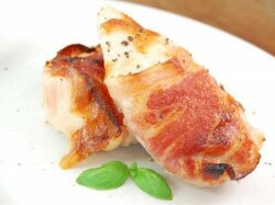 Куриные рулетики с чесночной сметаной