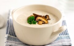 Крем-суп из шампиньонов и белых сушеных грибов