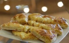 Хачапури с зеленью без замешивания теста