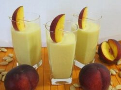 Напиток из сливок, рома и коньяка