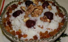 Кутья с черносливом и медом