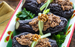 Сациви из баклажанов с грецкими орехами и чесноком
