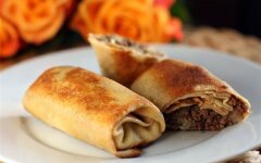 Блины с говяжьей начинкой