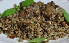 Гречка с говяжьей печенью со сметаной в мультиварке