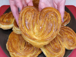 Сахарные плюшки Московские из сдобного теста на молоке