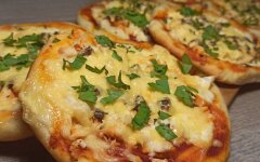 Пицца Школьная с курицей, грибами и сыром