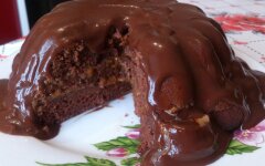 Влажный шоколадный торт с кокосом и сгущенкой