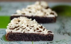 Простой маковый пирог с ванилью