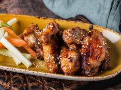 Крылышки в соево-чесночном маринаде на сковороде