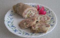 Куриный рулет с чесноком в пластиковой бутылке