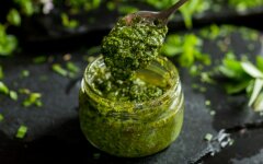 Укропный соус с чесноком и цедрой лимона