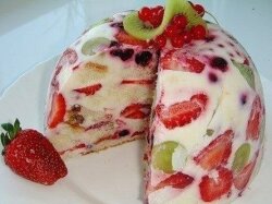 Сметанный тортик с фруктами без выпечки