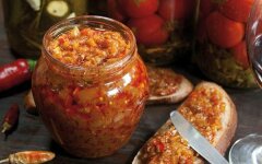 Овощная икра из баклажанов и перца