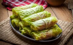 Голубцы из птицы в пекинской капусте