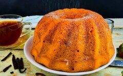 Яблочный песочный пирог с изюмом и корицей