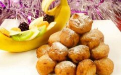 Бананы во фритюре с корицей